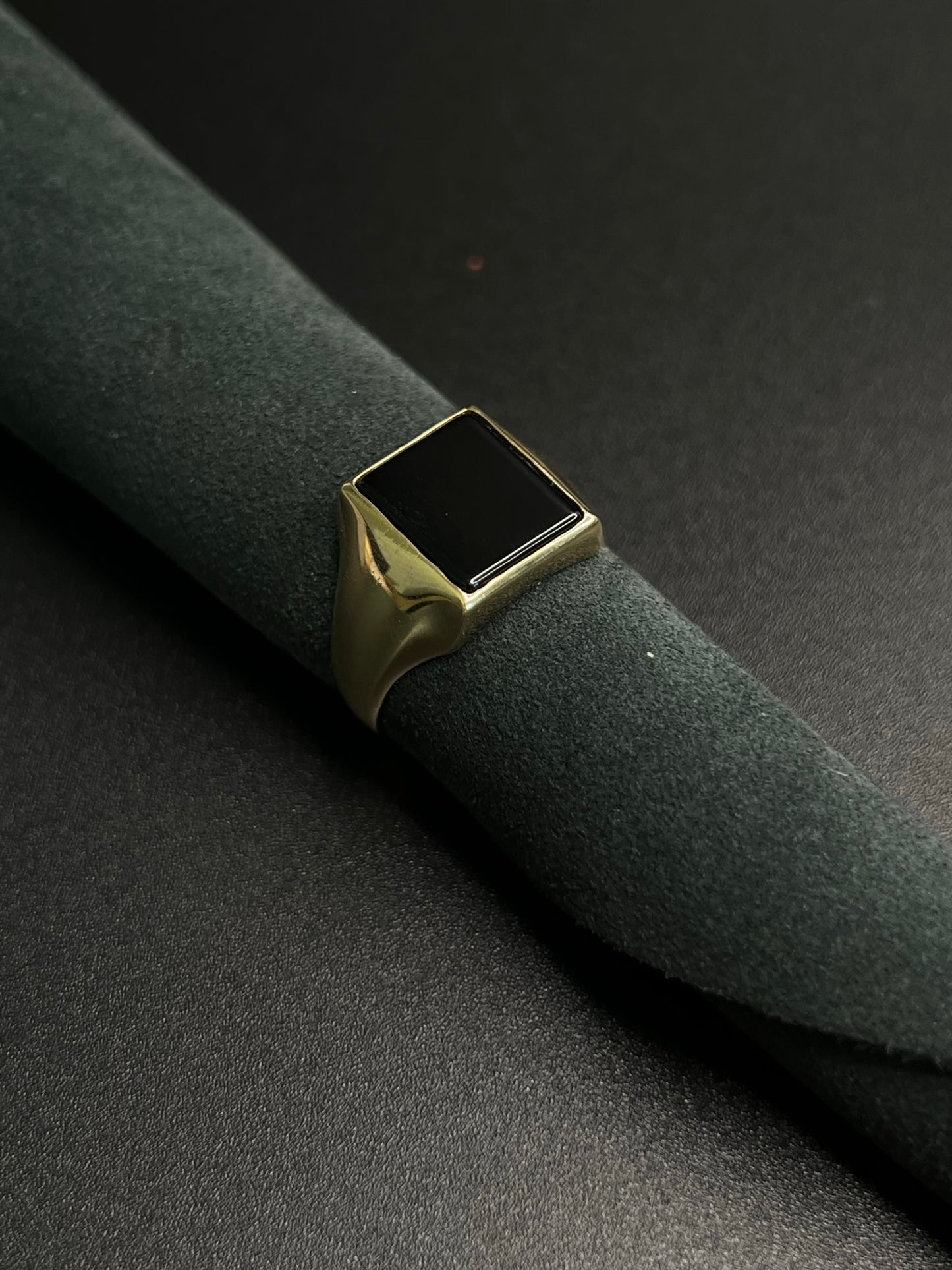 10K Gold Onyx Signet RIng