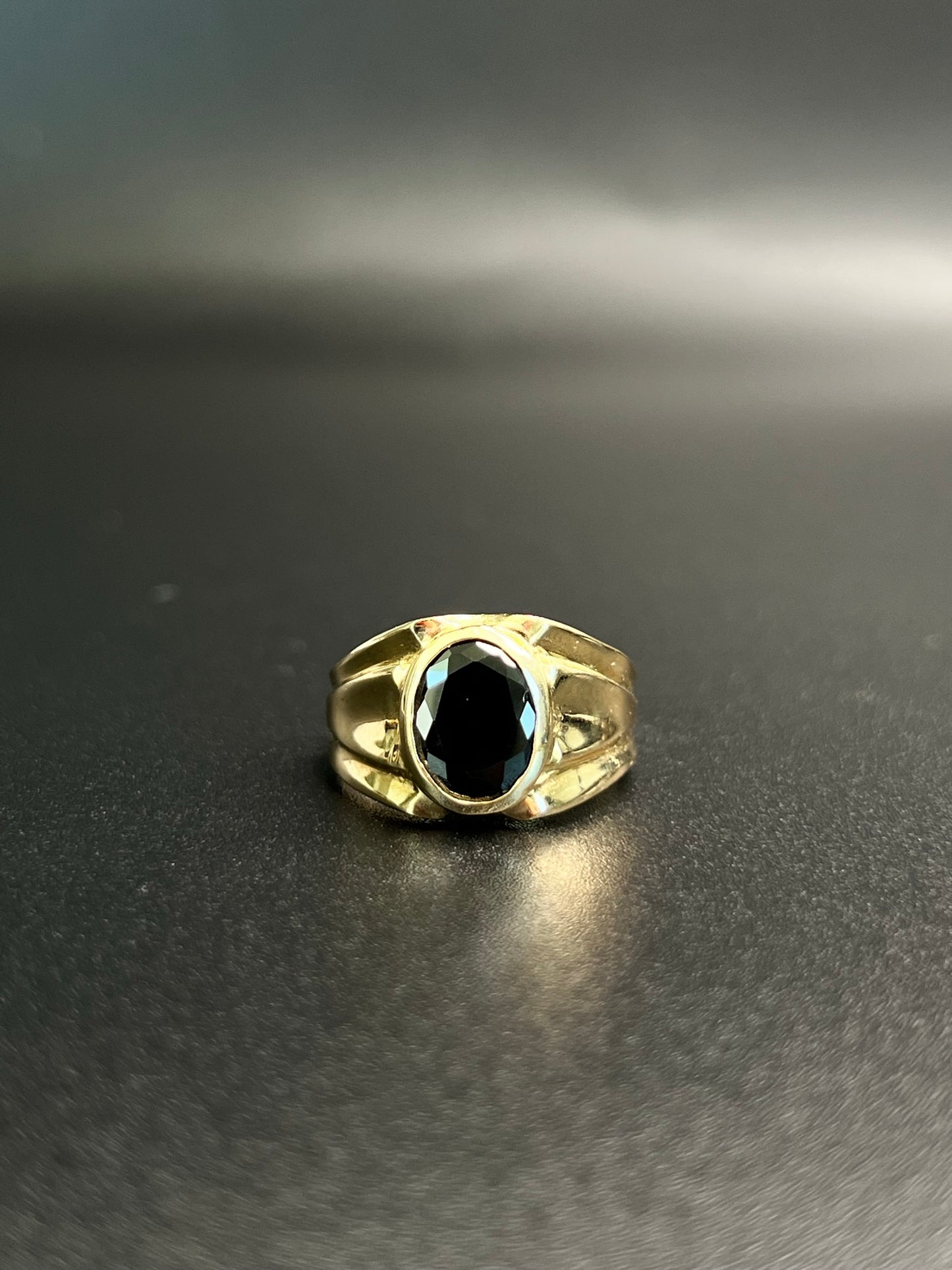 10K Gold Onyx Oval Signet Ring