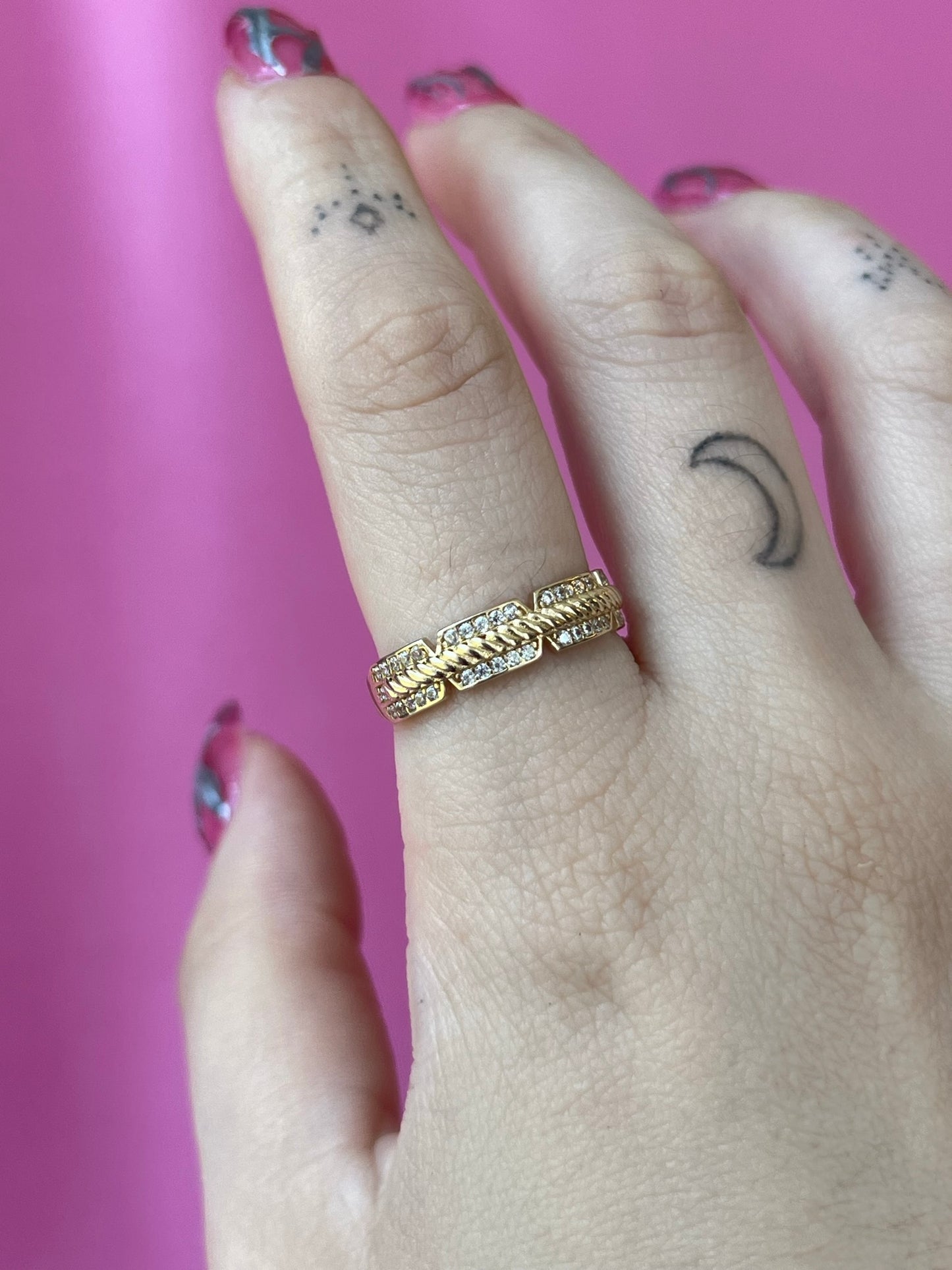 10K Gold "Helena" Ring