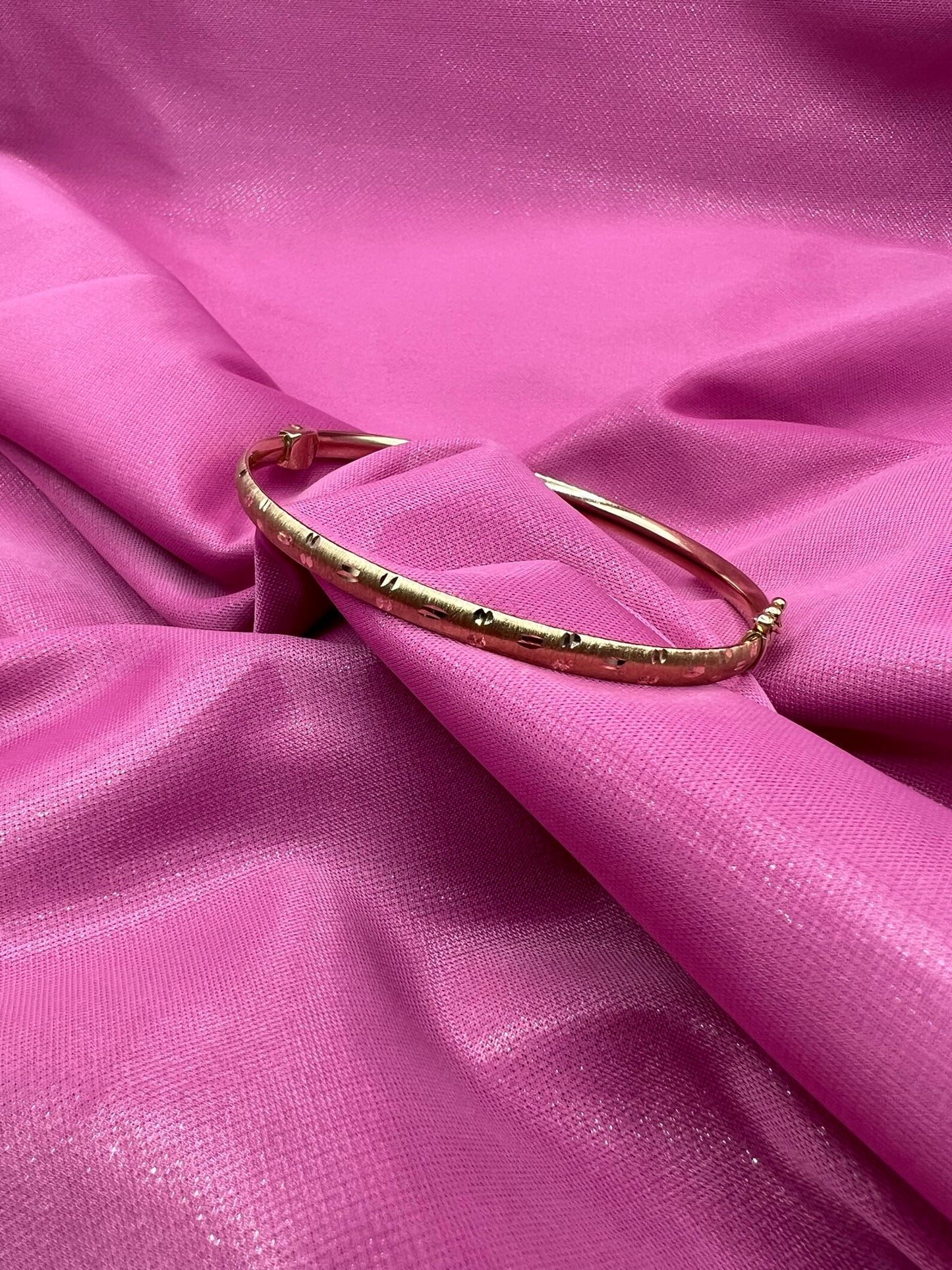10K Gold Bangle