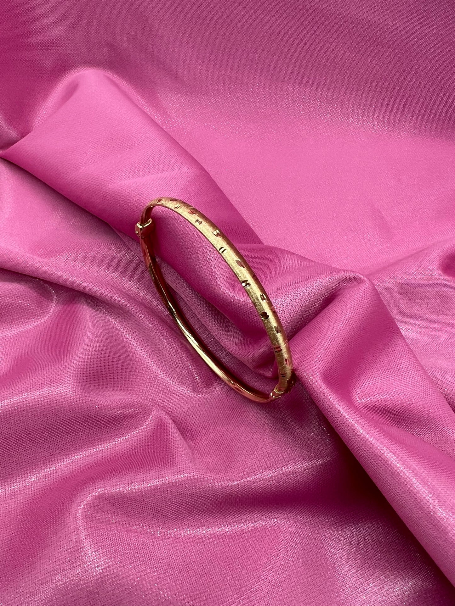 10K Gold Bangle