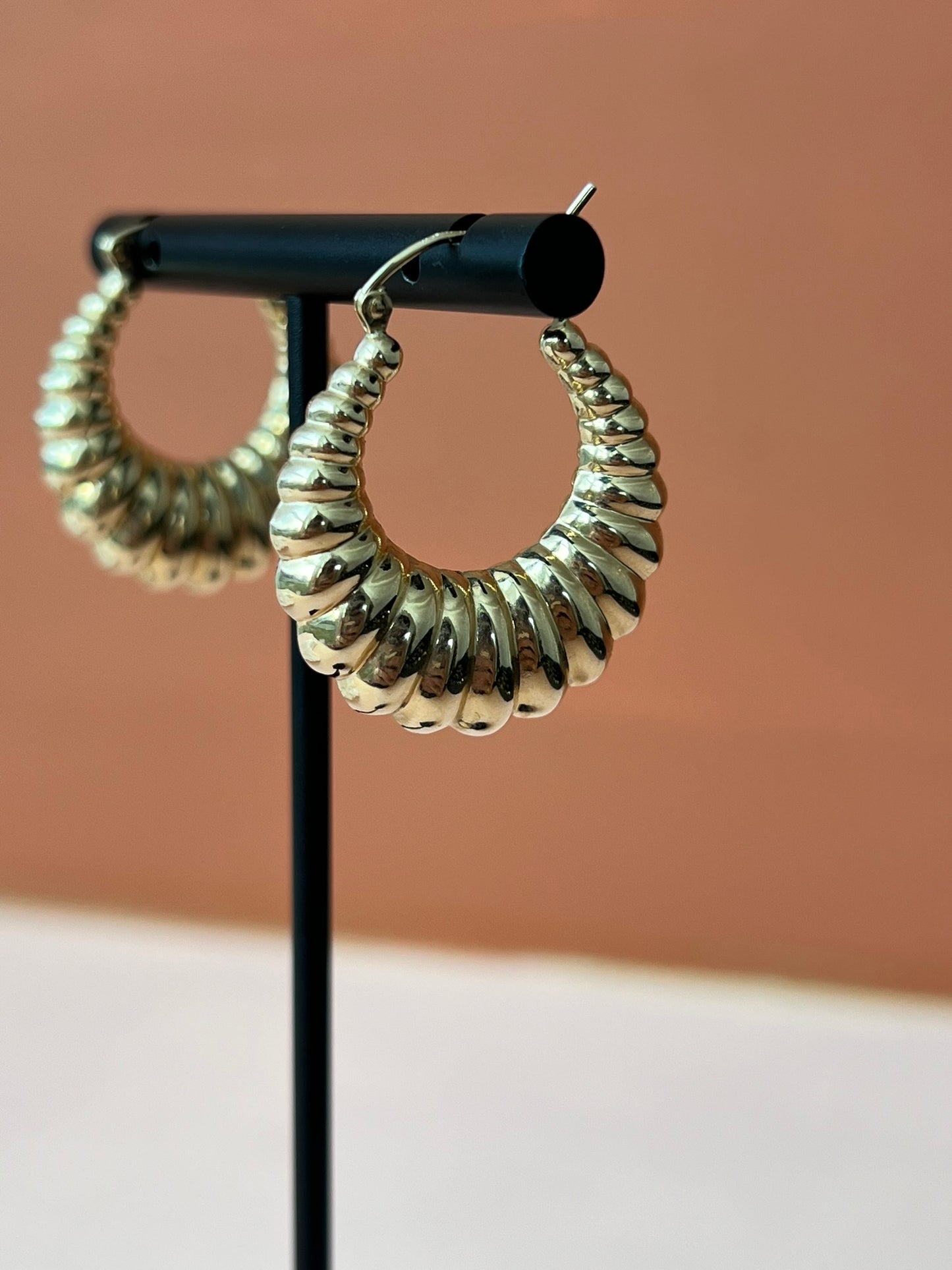10K Gold Large Scalloped Hoops