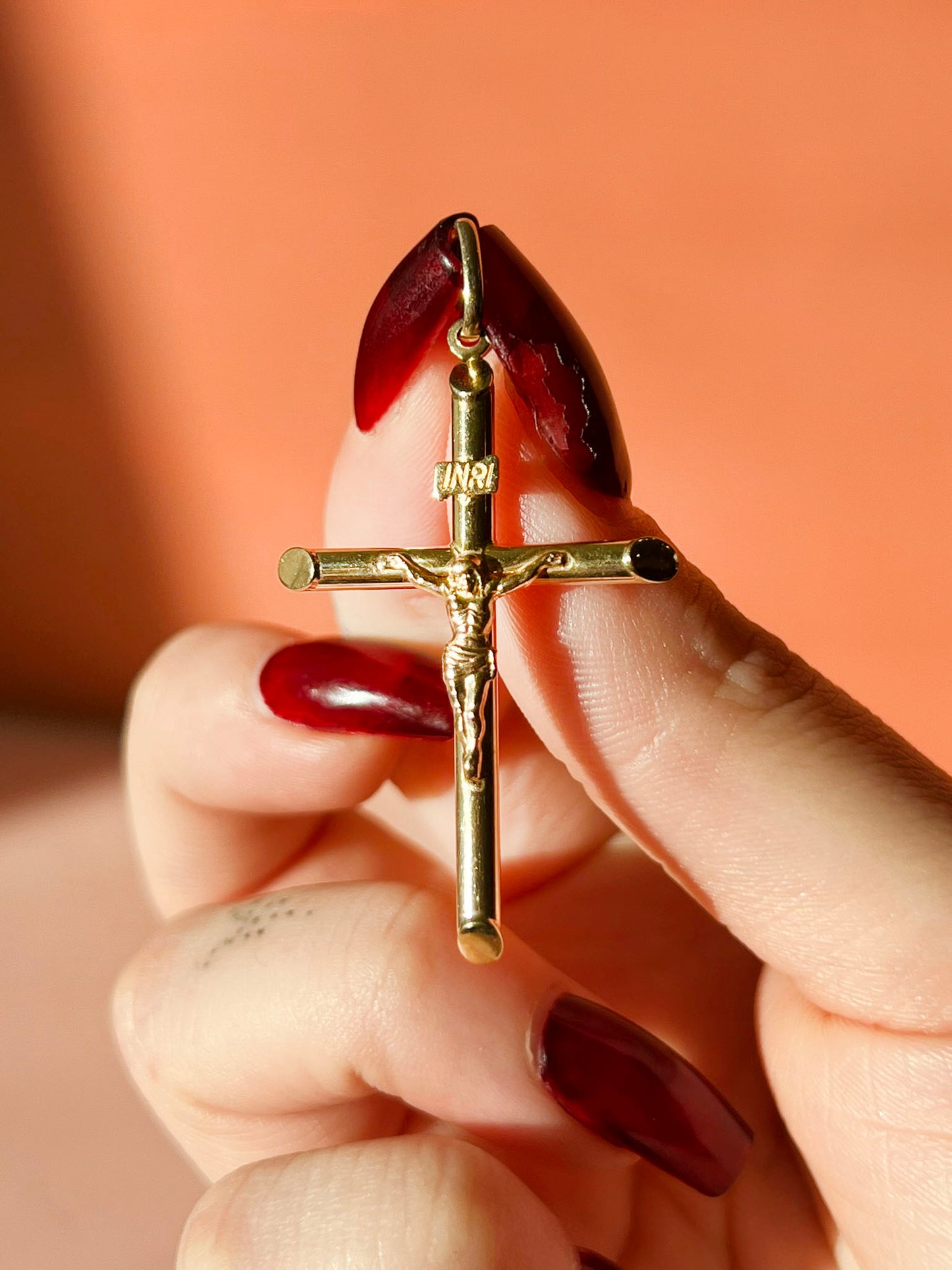 10K Gold Classic Crucifix Pendant