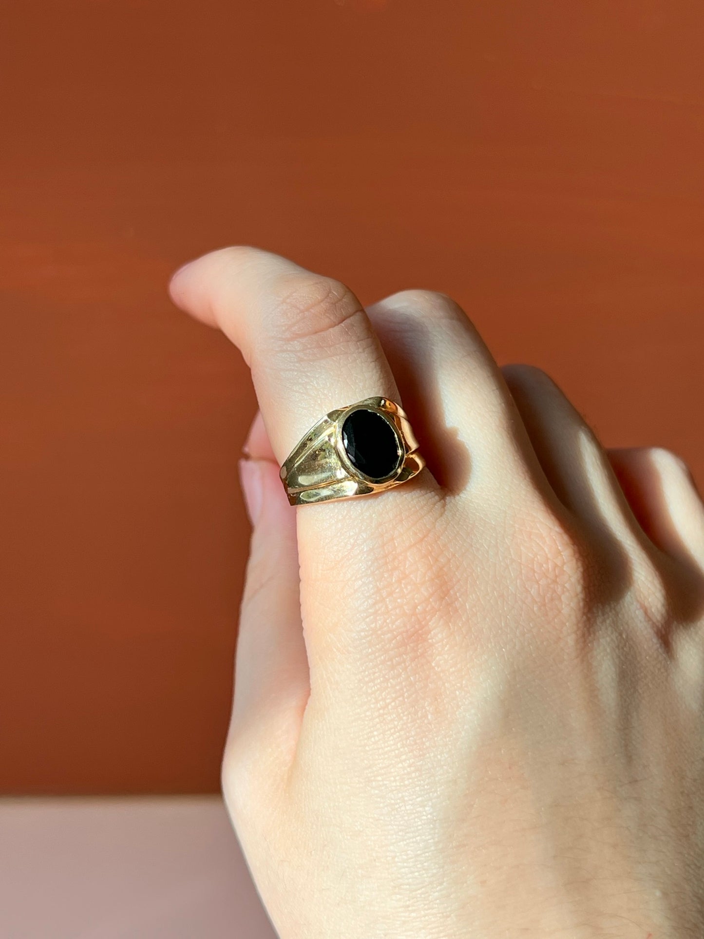 10K Gold Onyx Oval Signet Ring