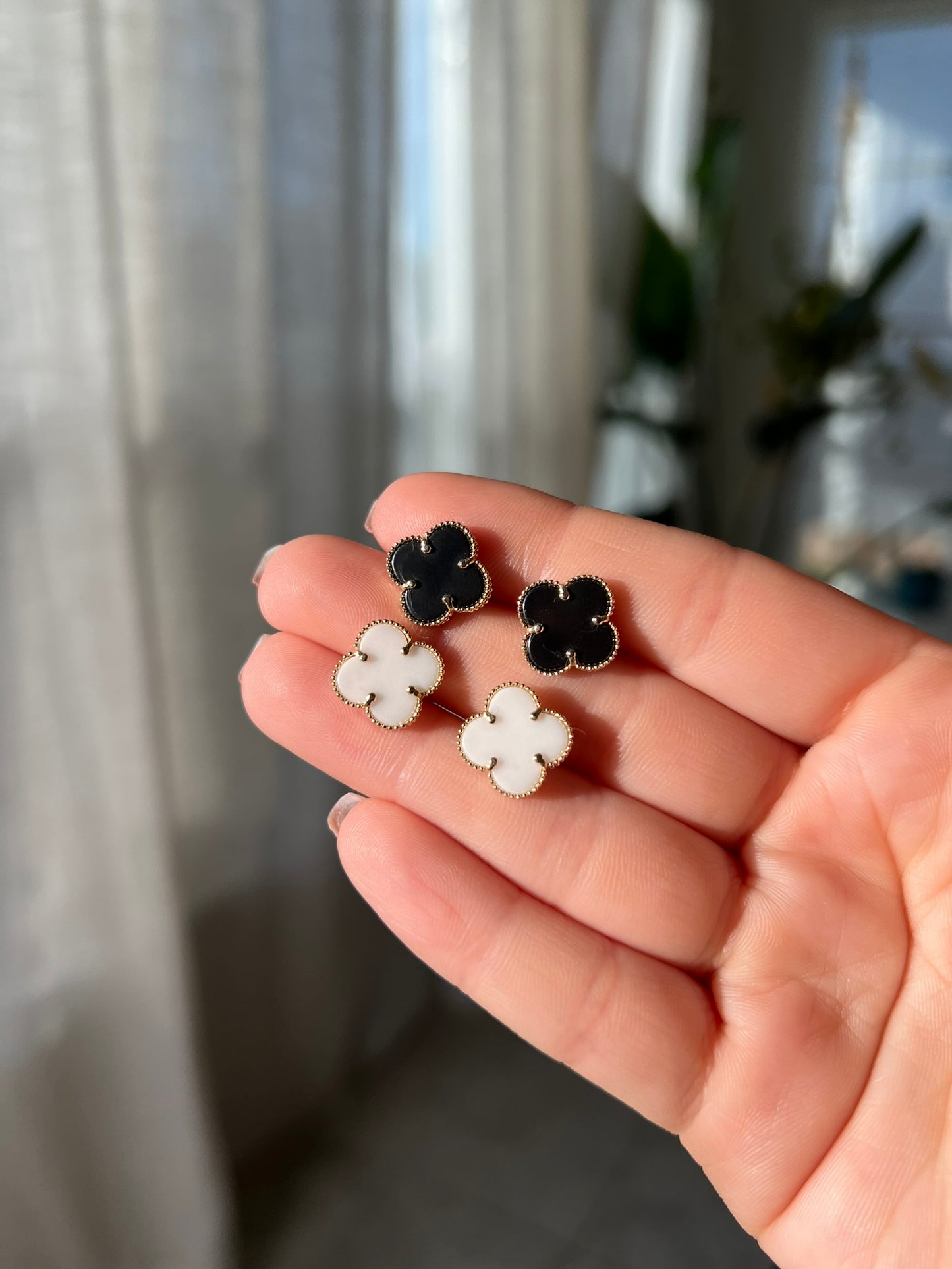 10K Gold Clover Earrings