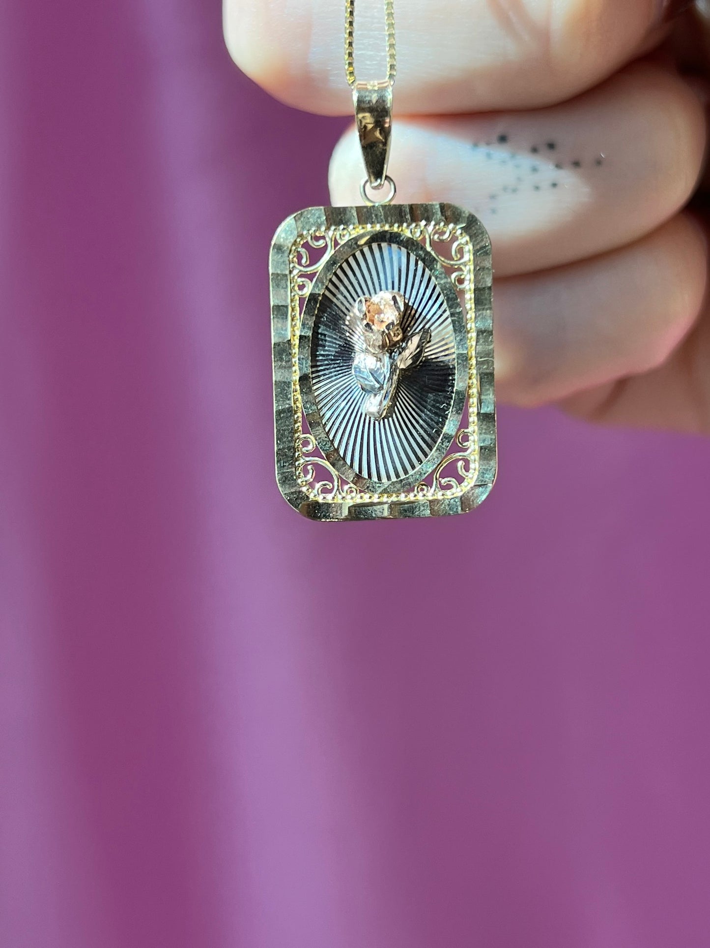 10K Gold Como La Flor Pendant