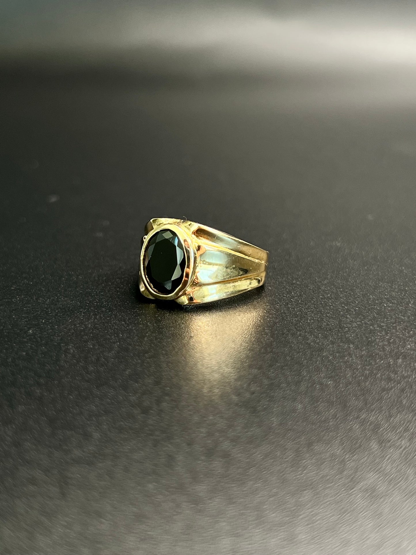 10K Gold Onyx Oval Signet Ring