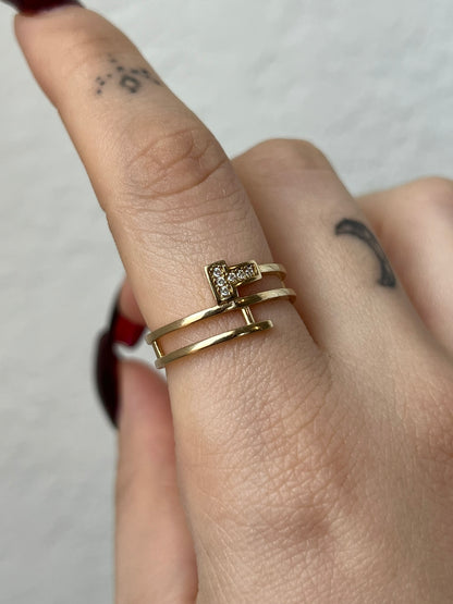 10K Gold "T" layered Ring