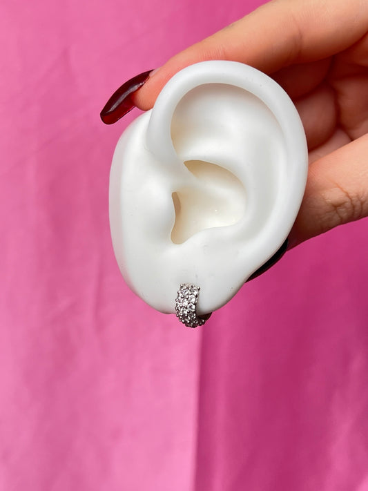 10K White Gold Huggies